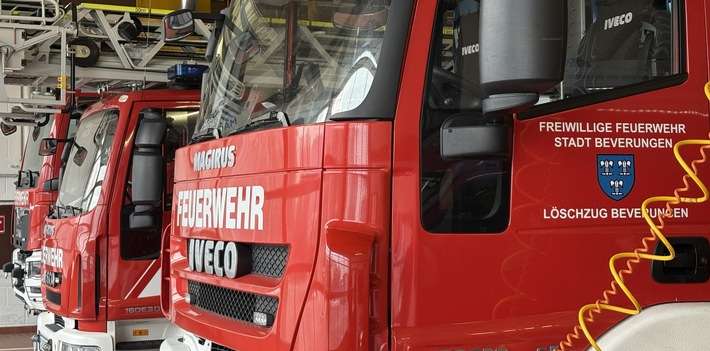 FW Beverungen: Wohnungsbrand mit Menschenrettung und besonderer Gefahrenlage