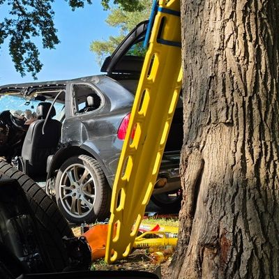 FW Celle: Verkehrsunfall mit eingeklemmter Person
