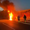 FW Hünxe: Pkw in Vollbrand - Langer Stau auf der BAB 3