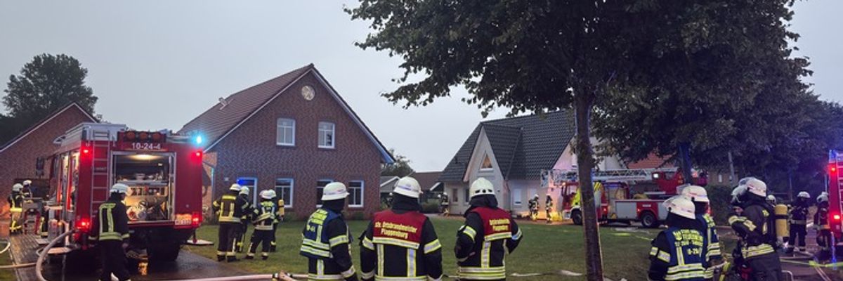 FW-AUR: Vermehrte Blitzeinschläge während nächtlicher Gewitter