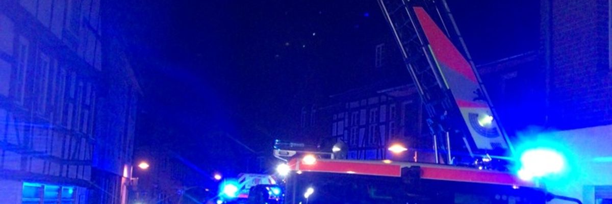 FW Paderborn: Zimmerbrand in einem Mehrfamilienhaus in der Residenzstraße
