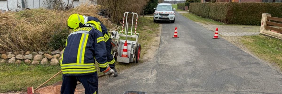 FW Flotwedel: Ölspur sorgt für Einsatz am Neujahrstag