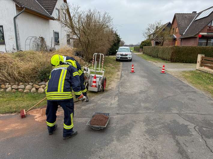 FW Flotwedel: Ölspur sorgt für Einsatz am Neujahrstag