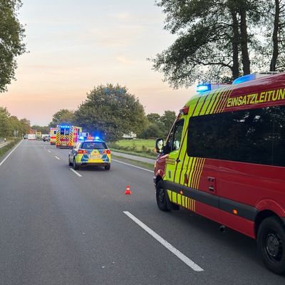 FW-AUR: Schwerer Motorradunfall auf Bundesstraße 72