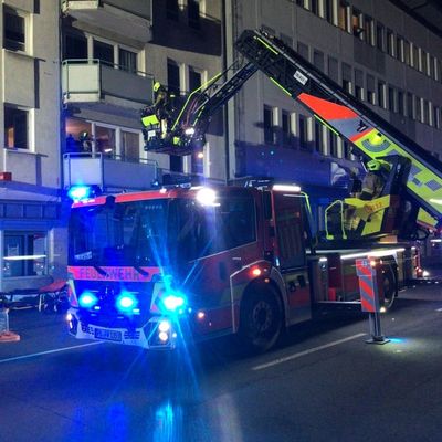 FW Paderborn: Wohnungsbrand mit Menschenleben in Gefahr in Paderborn
