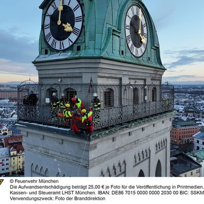 FW-M: Notfallrettung am Alten Peter (Altstadt)