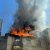 FW-EN: Erstmeldung: Dachstuhlbrand mit Menschenrettung in der Schöntaler Straße - 2 Personen mit Drehleiter gerettet
