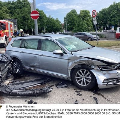 FW-M: Verkehrsunfall mit zwei Verletzten (Fürstenried)