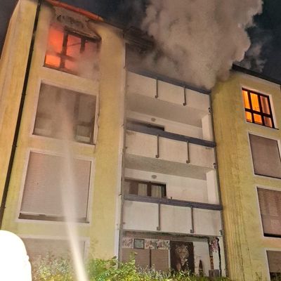 FW-M: Zimmerbrand mit Menschenrettung (Fürstenried)