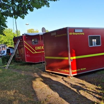 FW Minden: Großeinsatz für die Feuerwehr Minden - Austretender Gefahrstoff aus einem Tankwaggon
