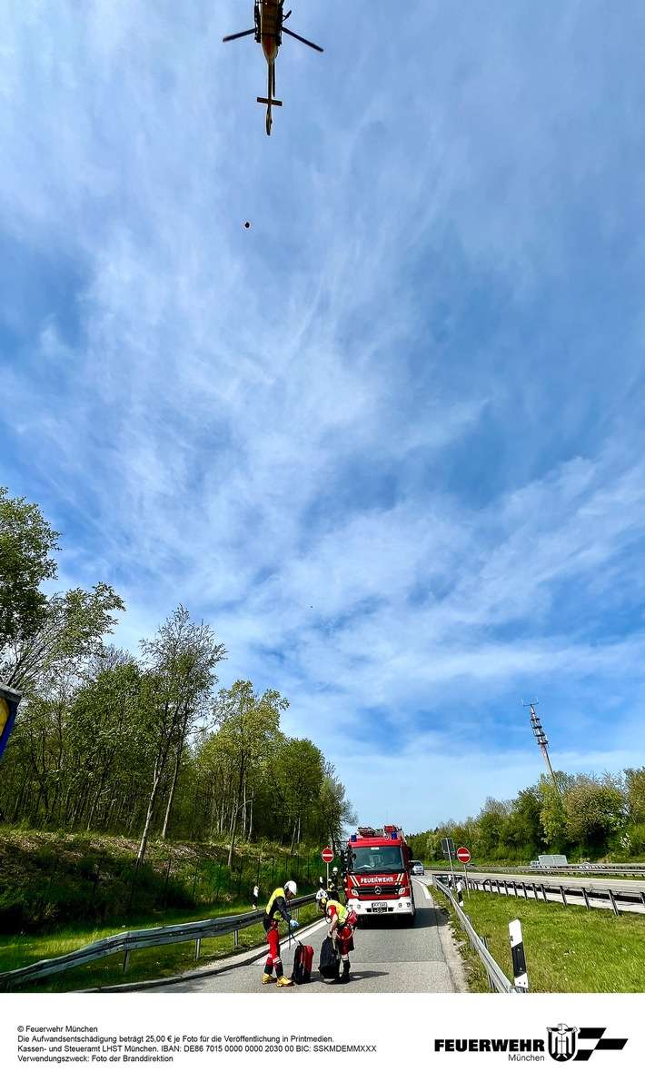 FW-M: Notarzteinsatz per Winde: Rettung auf der A99 (Neuherberg)
