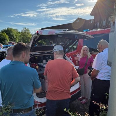 FW Beverungen: Feuerwehr Beverungen stellt neue Einsatzfahrzeuge und moderne Logistikkomponenten offiziell in Dienst / Eine Investition in die Sicherheit der Beverunger Bevölkerung