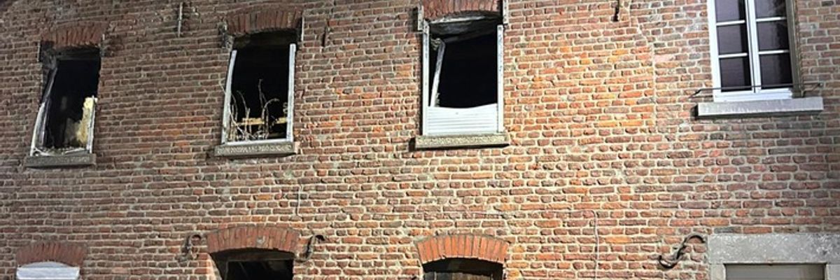 FW Gangelt: Drohender Einsturz an Brandruine