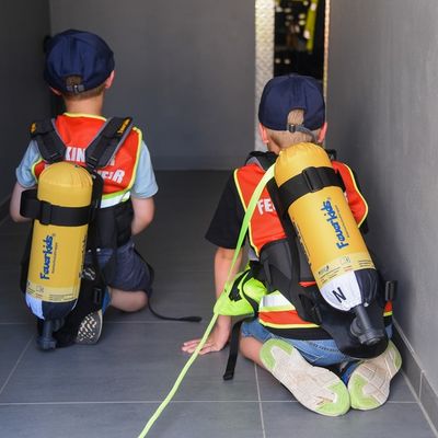 FW-OE: Feierliche Verleihung der Kinderflamme in Bronze bei der Kinderfeuerwehr Lennestadt