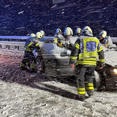 FW-EN: Feuerwehr rückt am Samstag zweimal aus