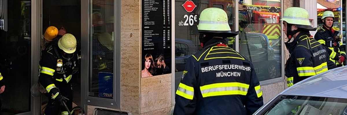 FW-M: Elektrobrand in Friseursalon (Neuhausen)