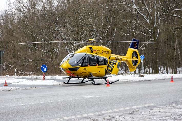 FW-SE: Drei Verletzte durch Verkehrsunfall auf der Bundesstraße 206