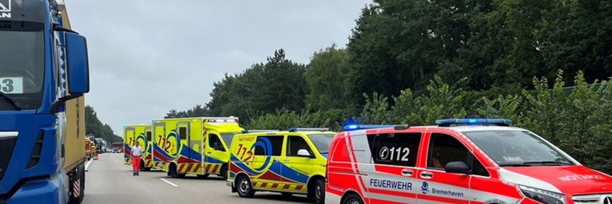 FW Bremerhaven: Autobahn 27 nach Unfall vorübergehend gesperrt