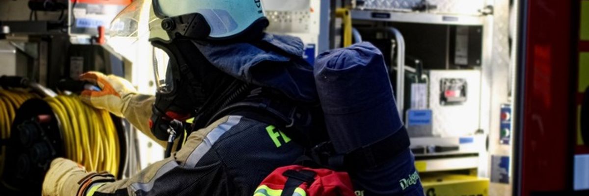 FW Hünxe: Pkw in Vollbrand