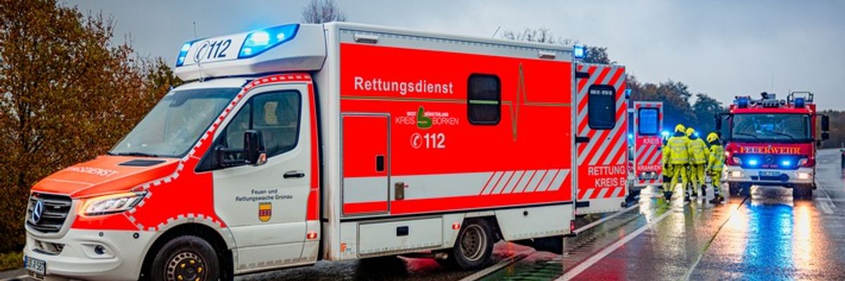 FW Gronau: Verkehrsunfall mit zwei Verletzten auf der B54 Richtung Niederlande