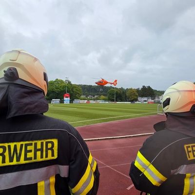 FW-EN: Verkehrsunfall auf der Elberfelder Straße und Einsatz eines Rettungshubschraubers