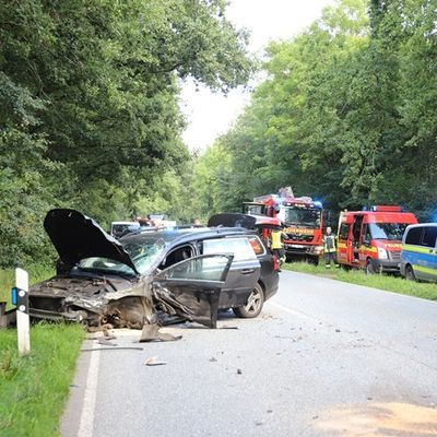FW-SE: Schwerer Verkehrsunfall mit 12 Verletzten