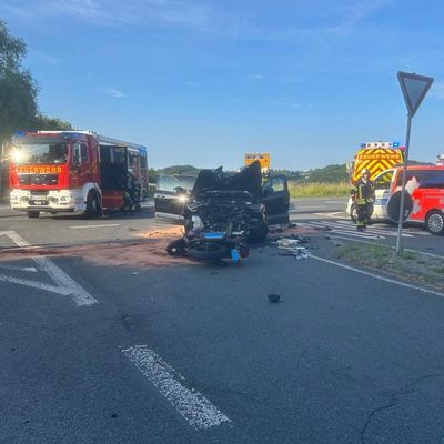 FW-EN: Schwerer Unfall auf Hiddinghauser Straße