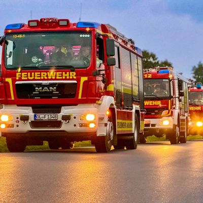 FW-OLL: Freiwillige Feuerwehren der Gemeinde Großenkneten absolvieren Einsatzübung rund um Erdgasaufbereitungsanlage