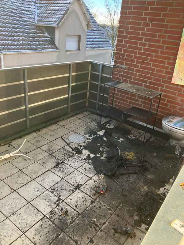 FW-WAF: Feuer auf Balkon