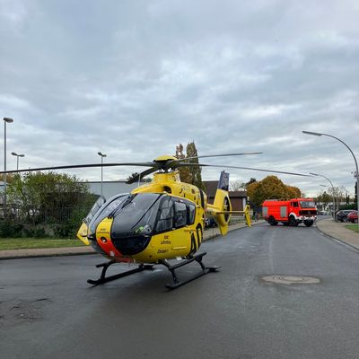FW Datteln: Rettungshubschrauber - Landung in Datteln