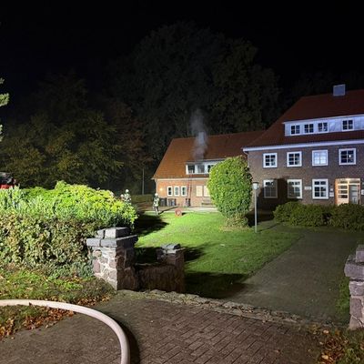FW-ROW: Küchenbrand in Flüchtlingsunterkunft - Bewohner retten sich selbst