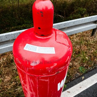 FW-DT: Verkehrsunfall auf der Hornschen Straße - Glück im Unglück für zwei Fahrer