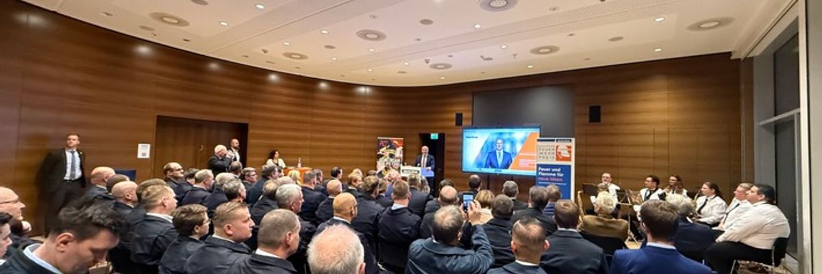 Feuerwehr MTK: Hattersheimer Kampagne "Bist Du bereit für den Notfall?" erhält den Hessischen Feuerwehrpreis 2025