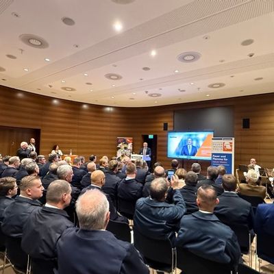 Feuerwehr MTK: Hattersheimer Kampagne "Bist Du bereit für den Notfall?" erhält den Hessischen Feuerwehrpreis 2025