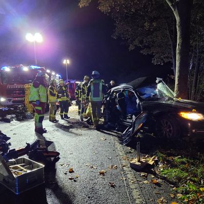FW Datteln: Schwerer Verkehrsunfall auf Recklinghäuser Straße