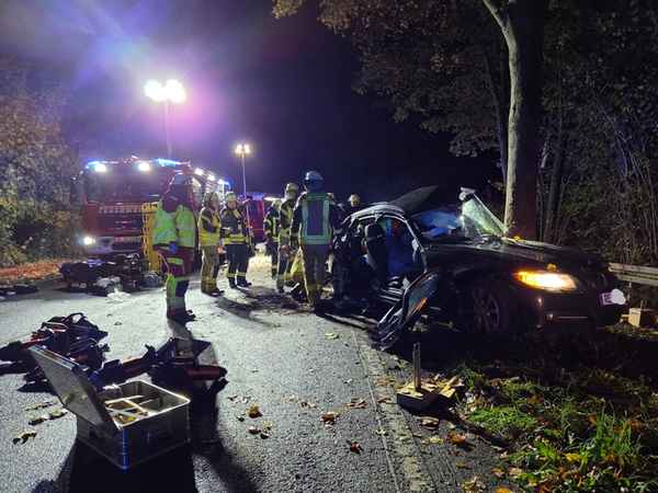 FW Datteln: Schwerer Verkehrsunfall auf Recklinghäuser Straße