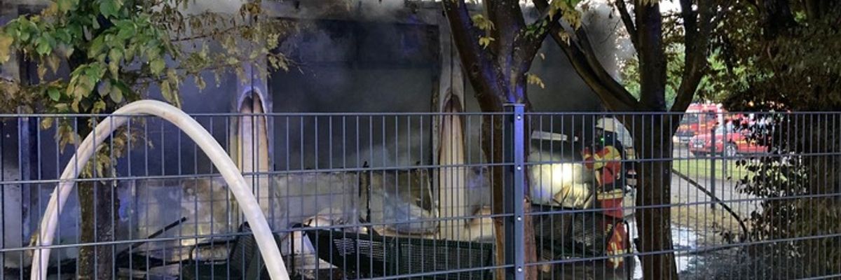 FW Minden: Brand mehrerer Schulcontainer