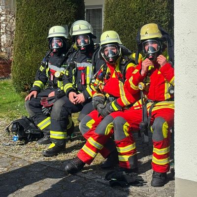 KFV Bodenseekreis: Großeinsatz für die Feuerwehr: Wohnhausbrand in Bermatingen