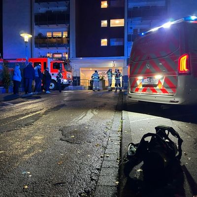 FW-GL: Mehrere Schwerverletzte bei Einsätzen der Feuerwehr Bergisch Gladbach in der Halloween-Nacht