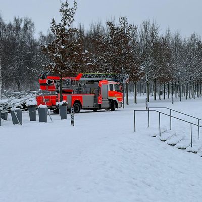 FW-LFVSH: Schneesturm und Wintereinbruch in Schleswig-Holstein: Feuerwehren geben wichtige Sicherheitshinweise