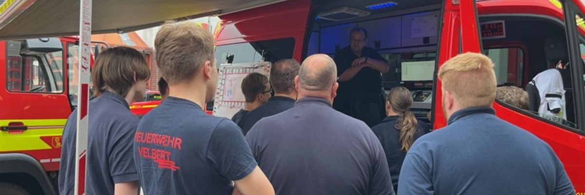 FW-Heiligenhaus: Feuerwehreinheiten absolvieren gemeinsame Einsatzübung