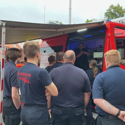 FW-Heiligenhaus: Feuerwehreinheiten absolvieren gemeinsame Einsatzübung