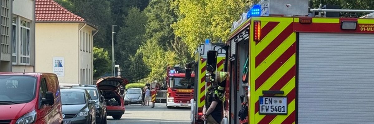 FW-EN: Menschenrettung bei Gebäudebrand und zwei Paralleleinsätze