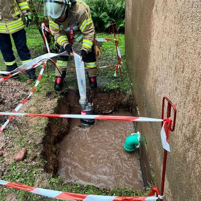 FW Weinheim: Heftiges Unwetter sorgt für mehrere Feuerwehreinsätze Tiefgaragen, Keller und Straßen betroffen