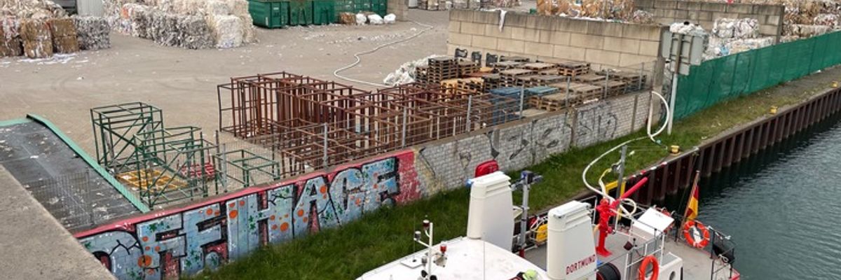 FW-DO: Brand bei einem Recyclingbetrieb im Dortmunder Hafen