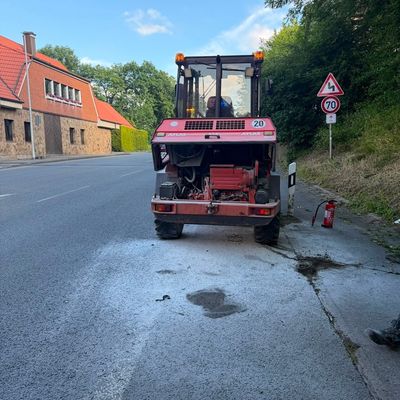 FW-EN: Traktor brennt