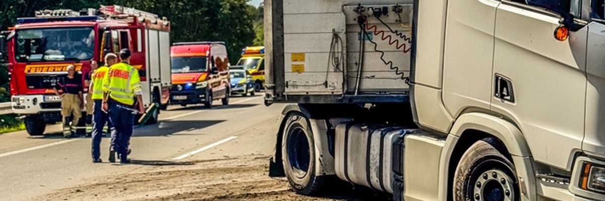 FW Dresden: Informationen zum Einsatzgeschehen von Feuerwehr und Rettungsdienst in der Landeshauptstadt Dresden vom 30. Juli 2026