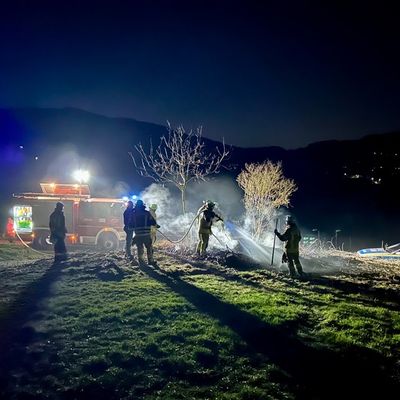 FW Weinheim: Unbeaufsichtigtes Nutzfeuer in Steinklingen
