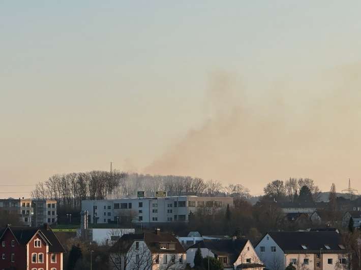 FW-EN: Flächenbrand beschäftigt Löscheinheiten Grundschöttel und Volmarstein am Donnerstag