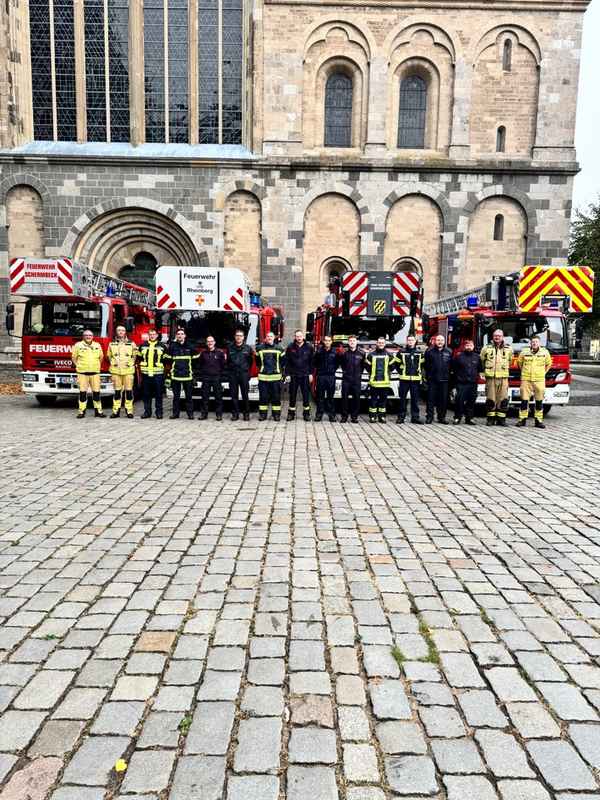 FW Xanten: Ausbildung zum Drehleitermaschinisten abgeschlossen